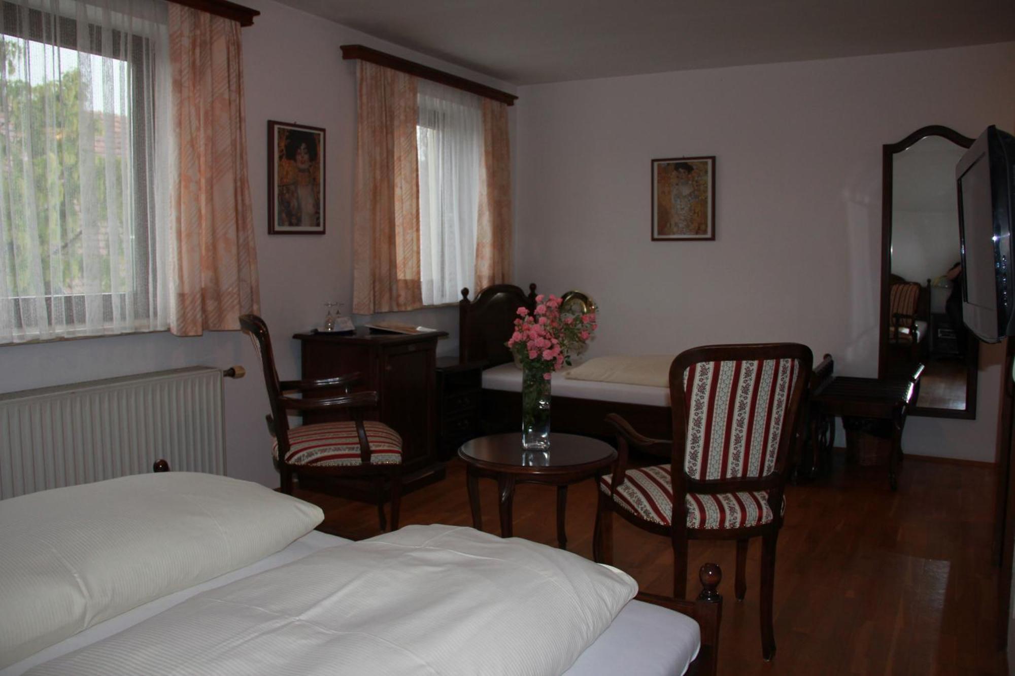 Landhotel St. Florian Sankt Florian am Inn Exterior photo
