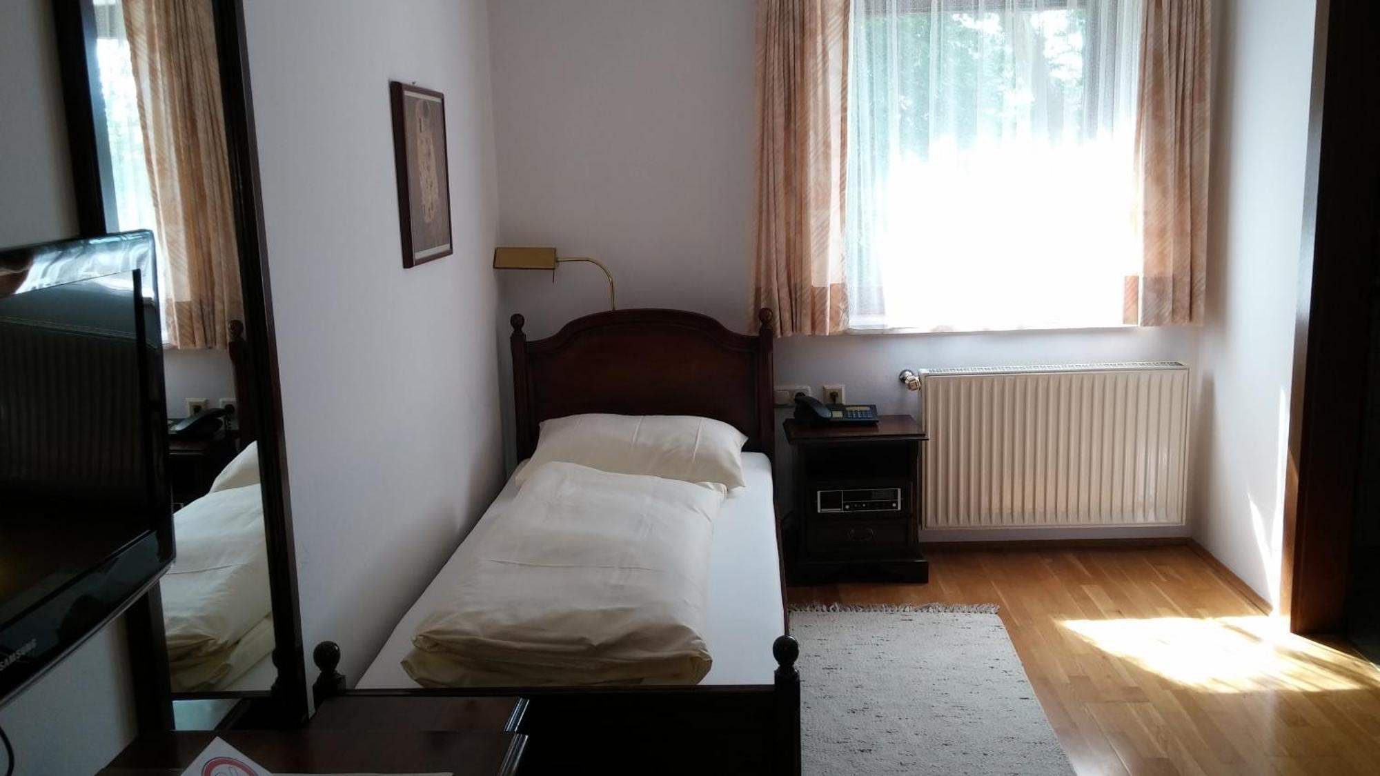 Landhotel St. Florian Sankt Florian am Inn Room photo